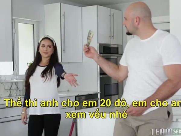 Ả giúp việc gốc Việt hám tiền video