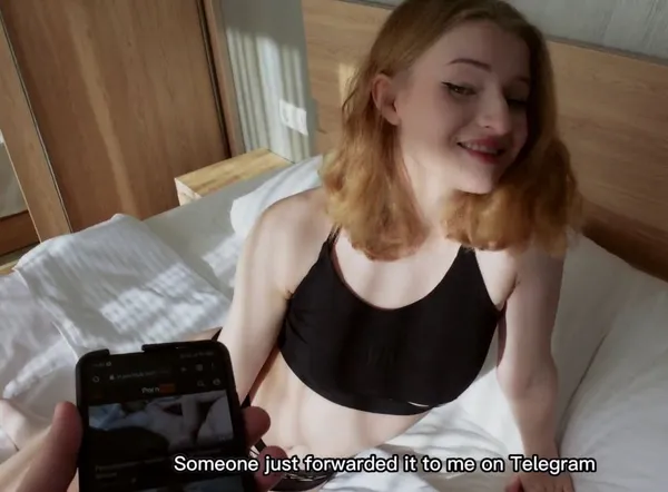 Anh trai phát hiện nhỏ em kế đóng phim trên pornhub video